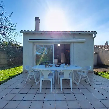 Holiday home Les Hetres By Interhome Saint-Palais-sur-Mer